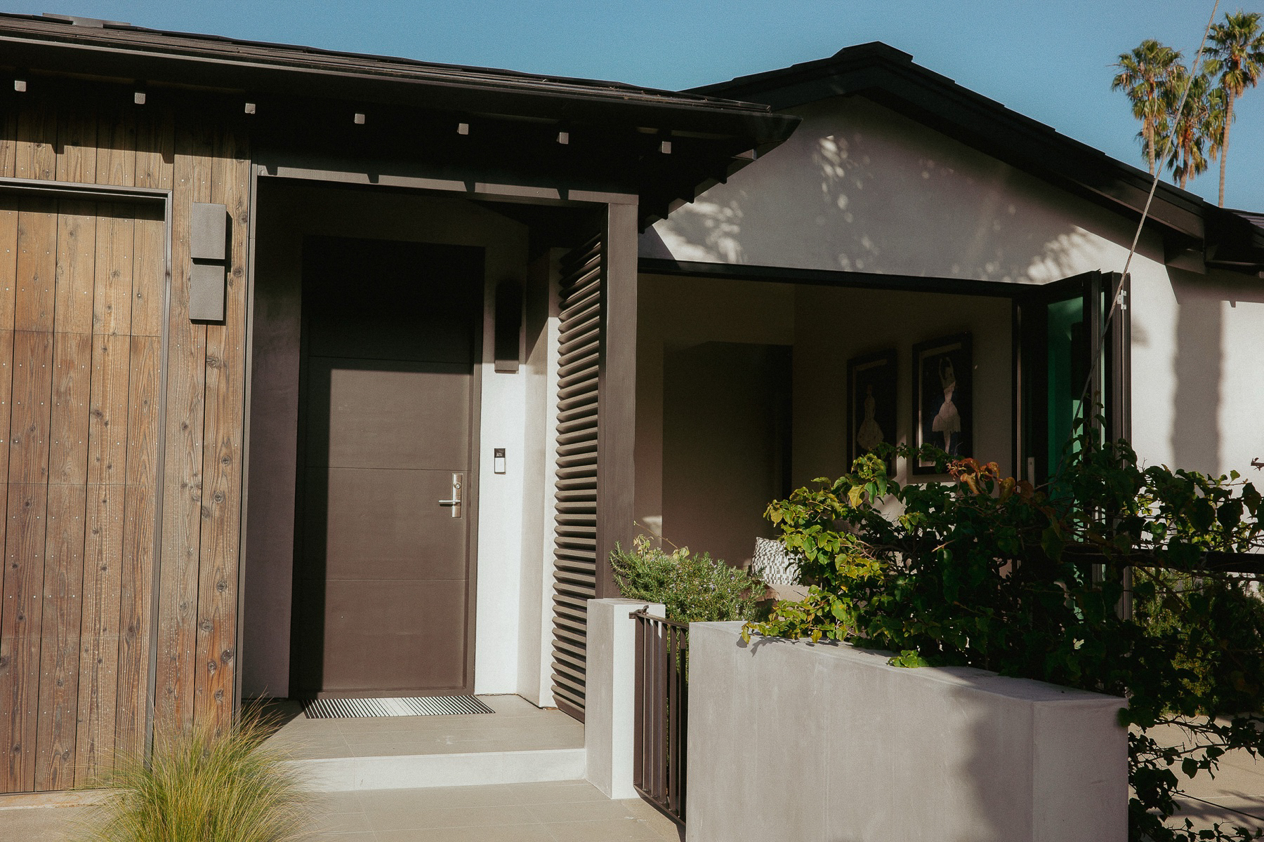 La Marina entry